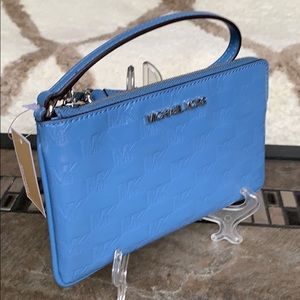 MICHAEL KORS JET SET ITEM LG GUSSET WRISTLET